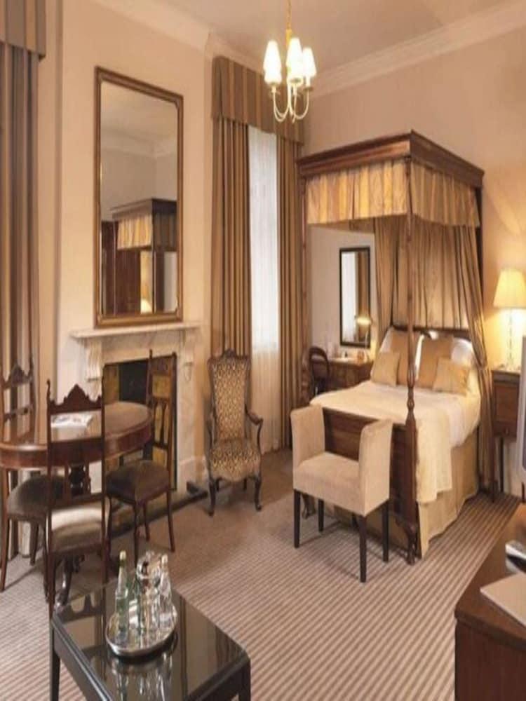 Macdonald Frimley Hall Hotel & Spa Camberley Buitenkant foto